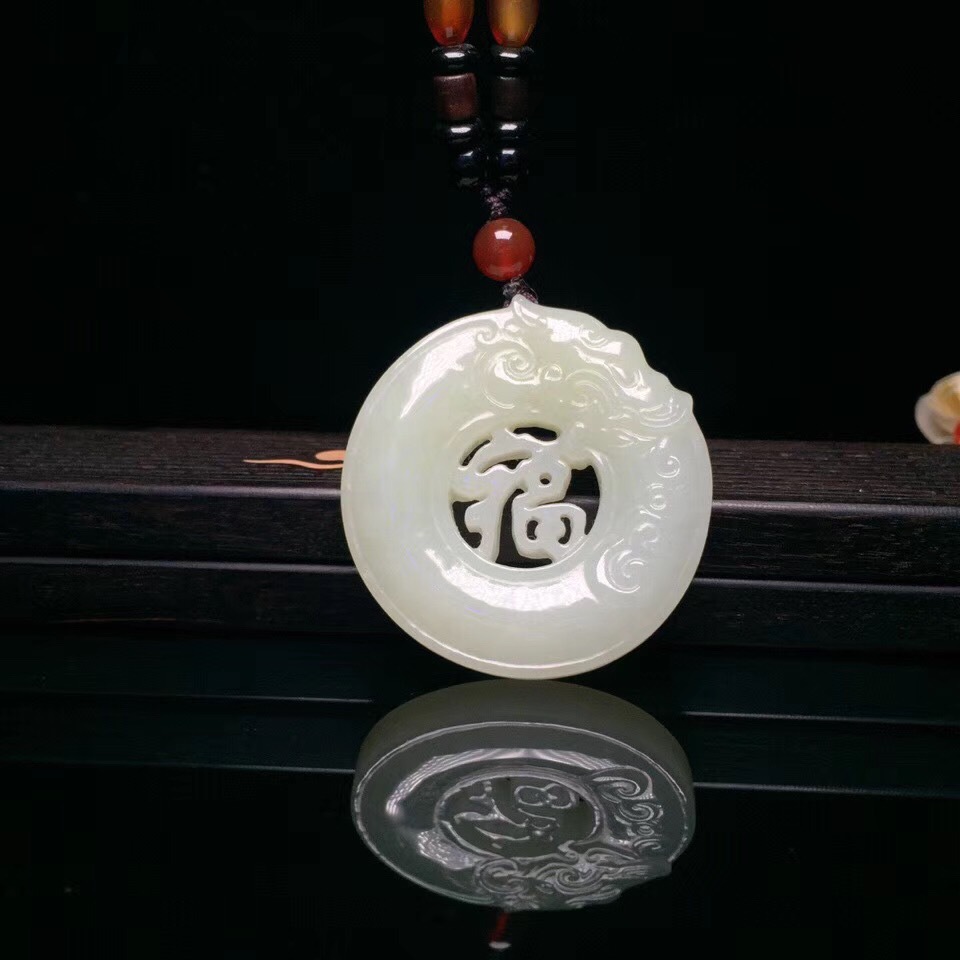 新疆天然和田玉盘龙福字吊坠新款白玉镂空仿古龙福字玉挂件送证书