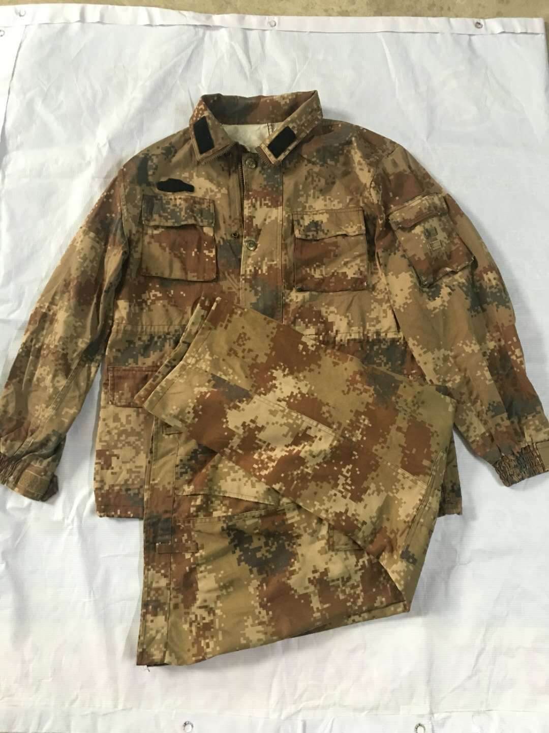 荒漠迷彩服 军迷服 作训服 劲爆讲价17元一套