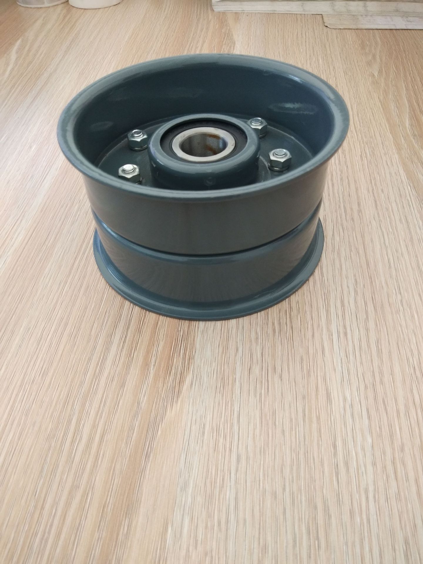 沃得锐龙收割机配件主离合脱离皮带涨紧轮4sb1490行走皮带张紧轮