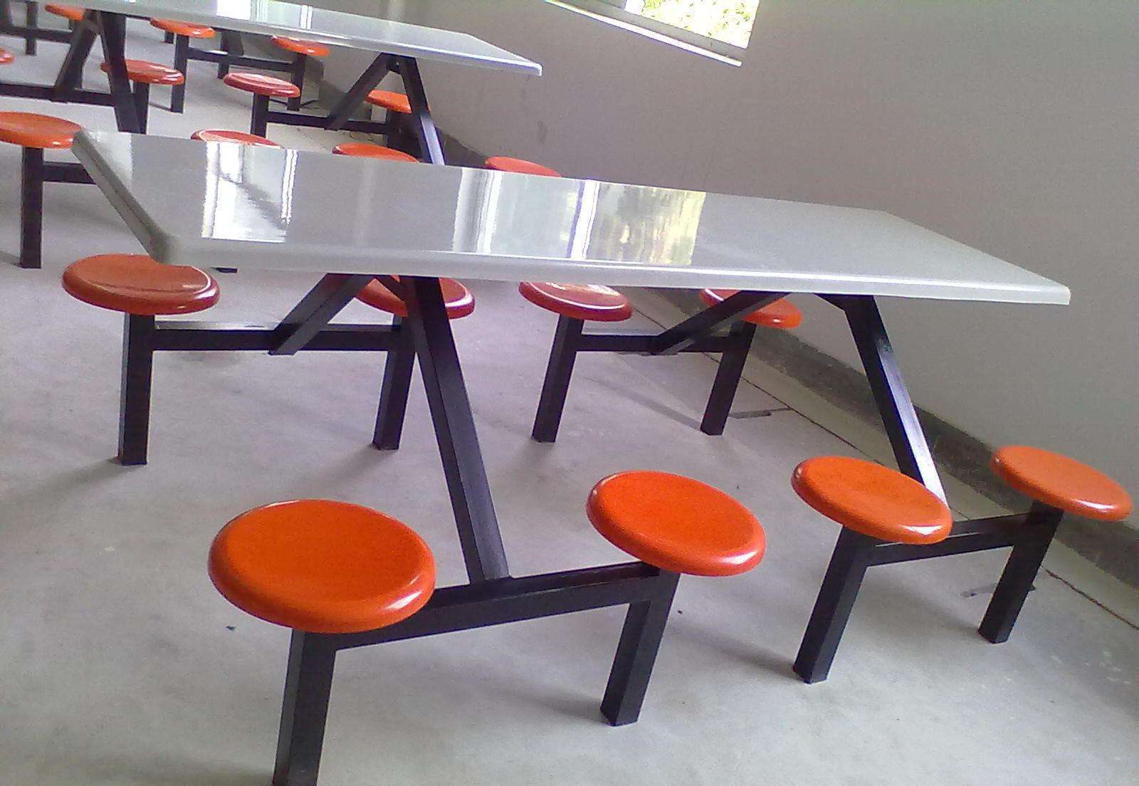 不锈钢餐桌椅饭堂学校食堂工厂员工餐厅快餐店不锈钢餐桌椅连体椅