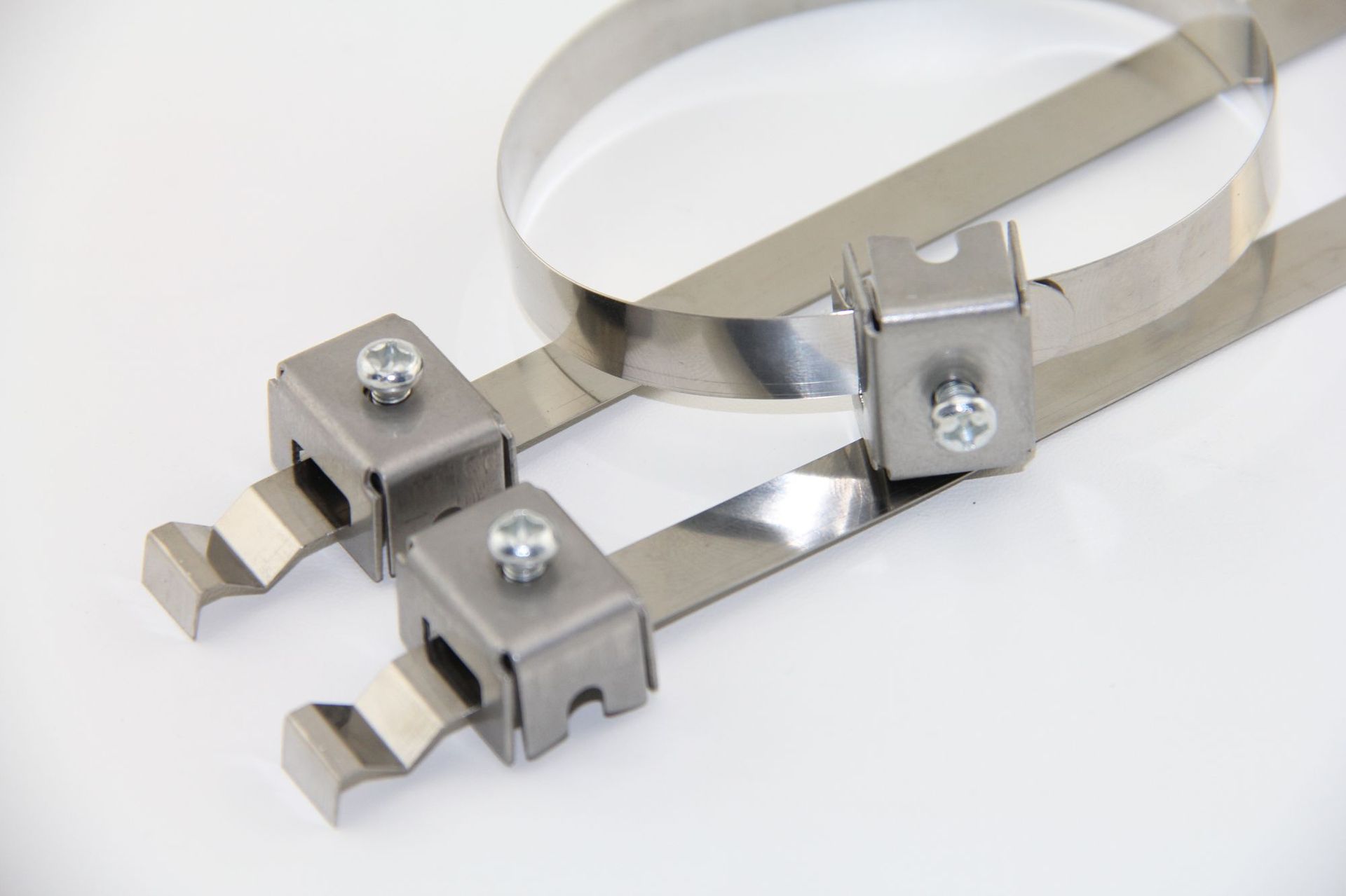 不锈钢卡带核电接地卡箍钢管接地卡箍接地线卡