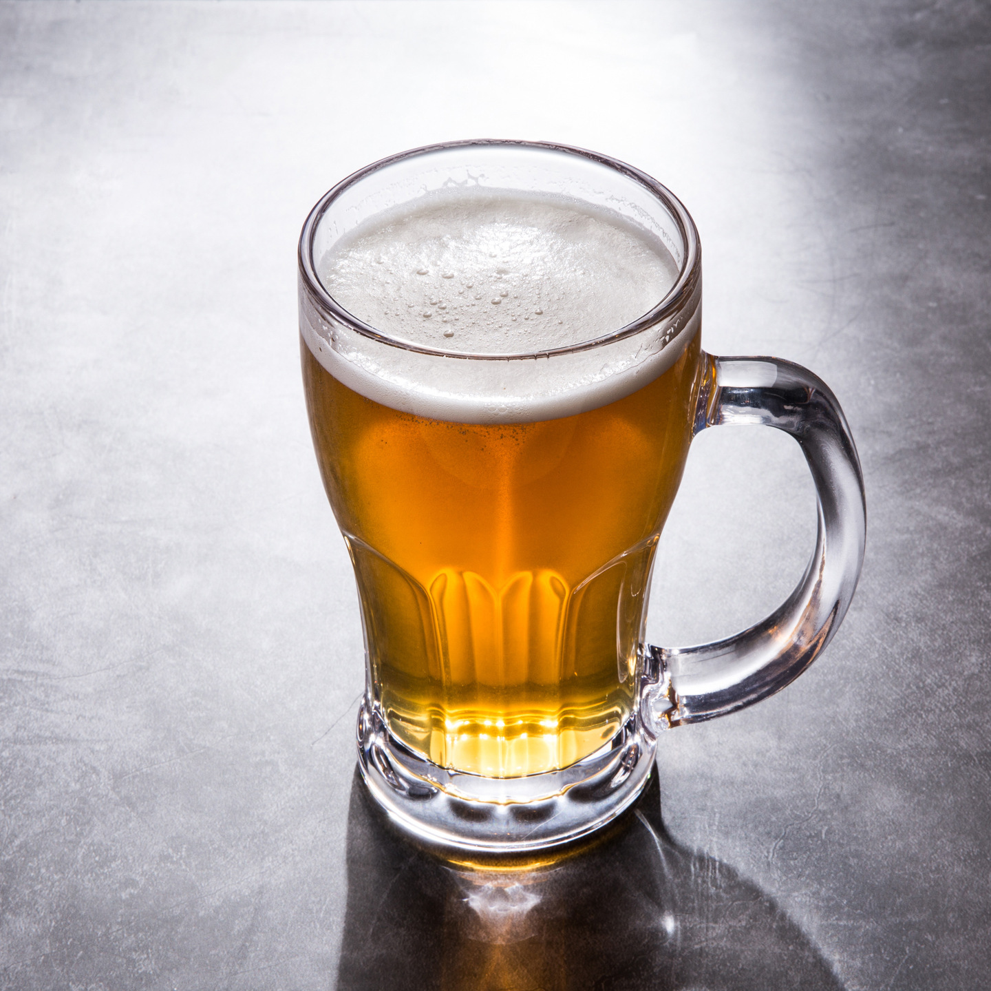 加厚啤酒杯超大容量玻璃杯带把大号英雄杯酒吧大扎啤杯菠萝杯定制