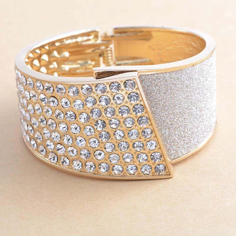 Guangdong Factory Direct Sales European and American Foreign Trade Fashion Simple Alloy Diamond Bracelet Wrist Ring Bracelet Ornament