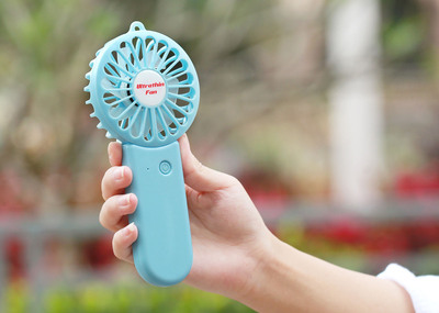 充电迷你手持风扇 便携usb风扇 如意超薄风扇 学生小风扇源头厂家