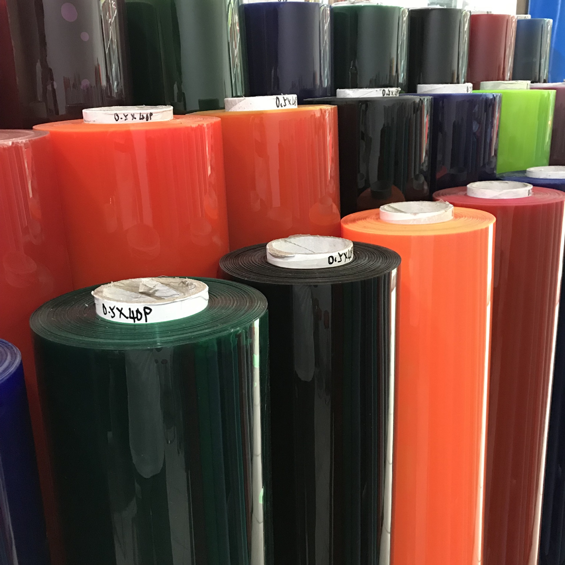 厂家直销pvc薄膜有色透明pvc 薄膜厚度0.5mm包装手袋用料彩色pvc