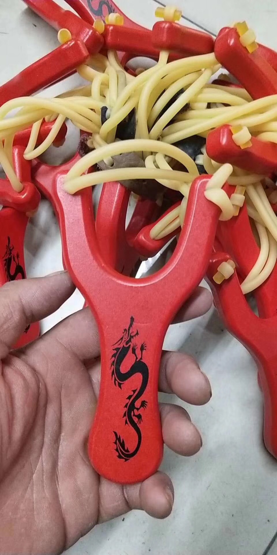 传统榉木儿童射击木制弹弓传统皮筋圆皮弹弓射鱼射击用品户外玩具