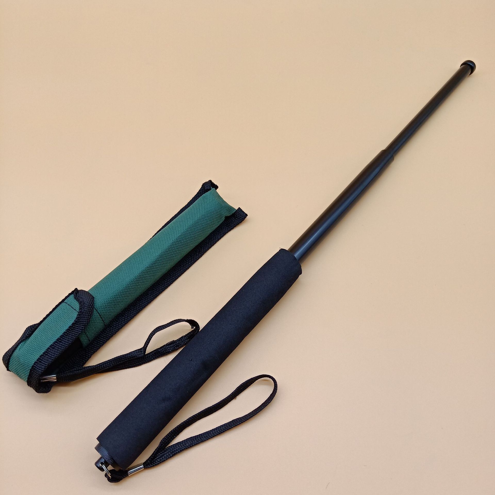 厂家直销新款海绵把防身器材甩棍黑三节伸缩棍可挂式甩棍防身棍批