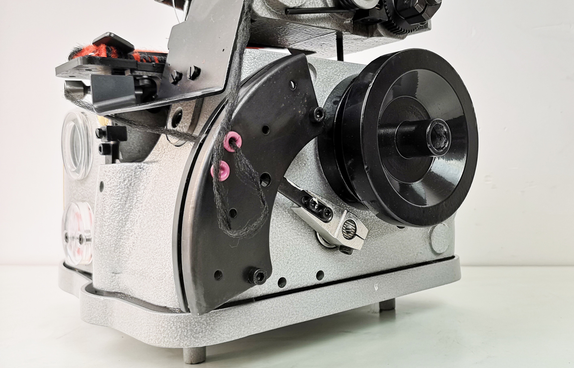 舒玛特2502地毯包边机锁边机地毯机拷边机工业缝纫机