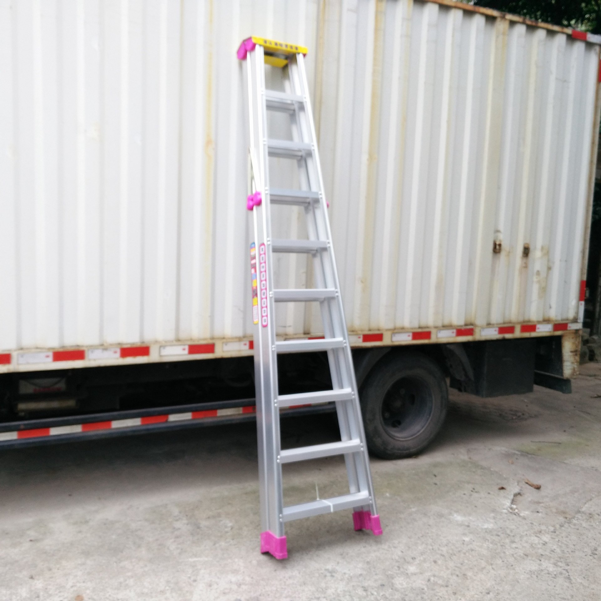 大鸿铝梯 广州厂家直销铝合金工程梯 加厚工程铝梯 广东折叠梯子