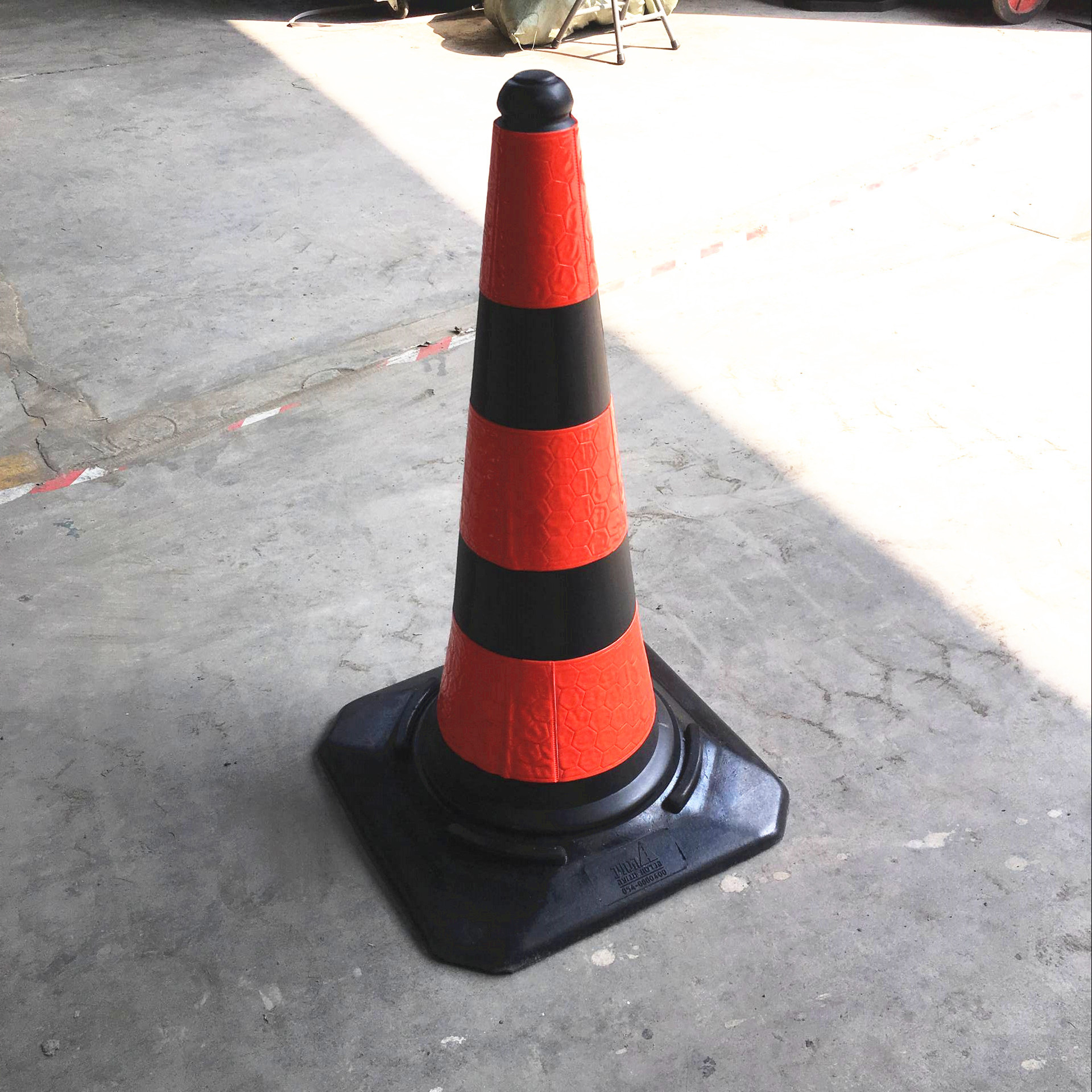 4kg75cm高pe橡胶底路锥宏桥浙江台州三门路障基地直供新式