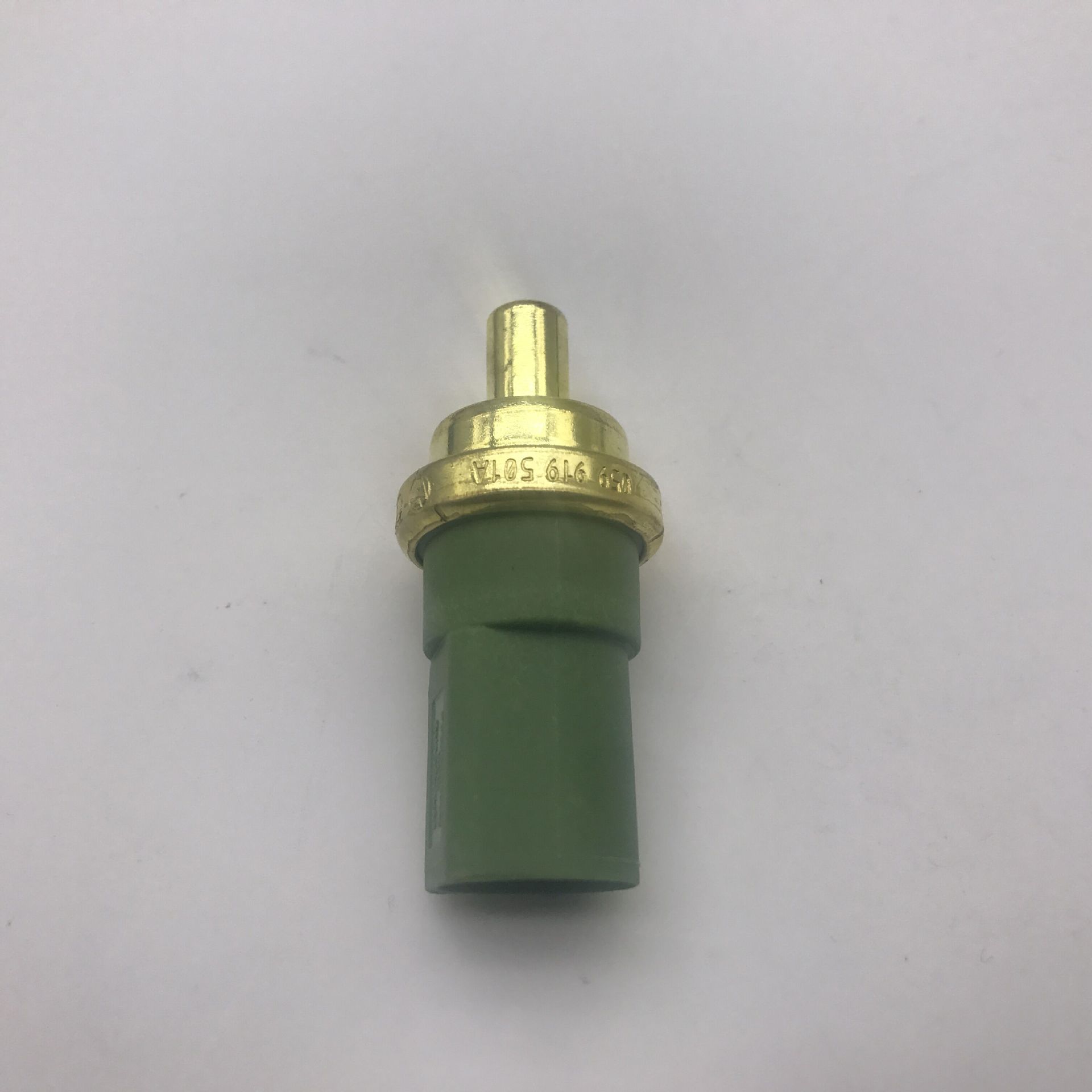 适用宝来帕萨特奥迪a6捷达水温传感器 水温感应塞 059 919 501 a