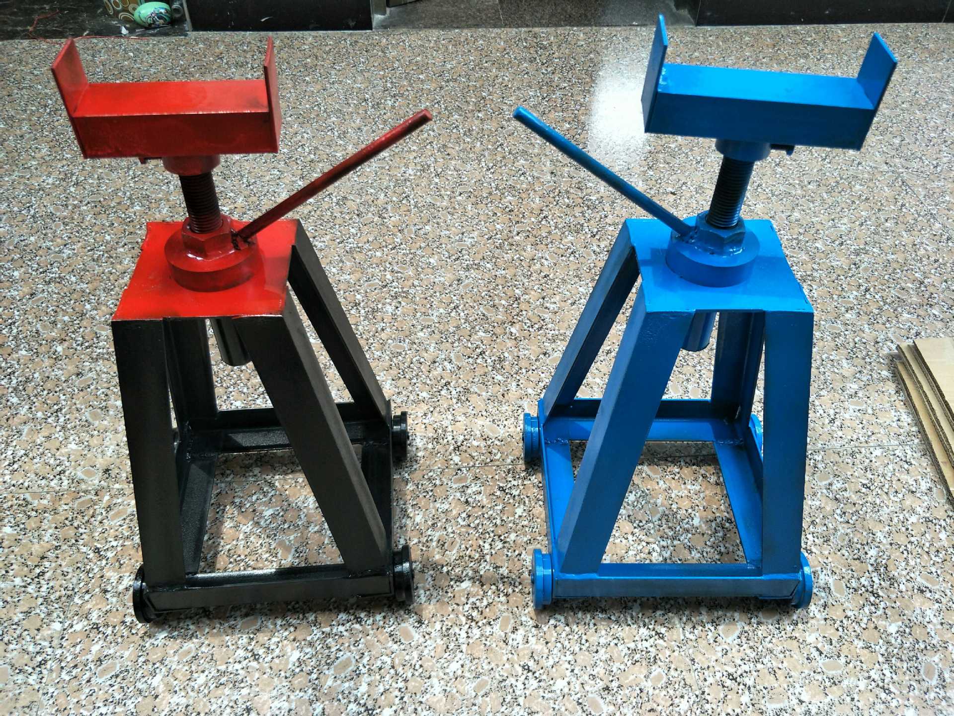 优特 种类 锯床送料架 型号 lj-001 别名 托料架 用途 金属带锯床自动