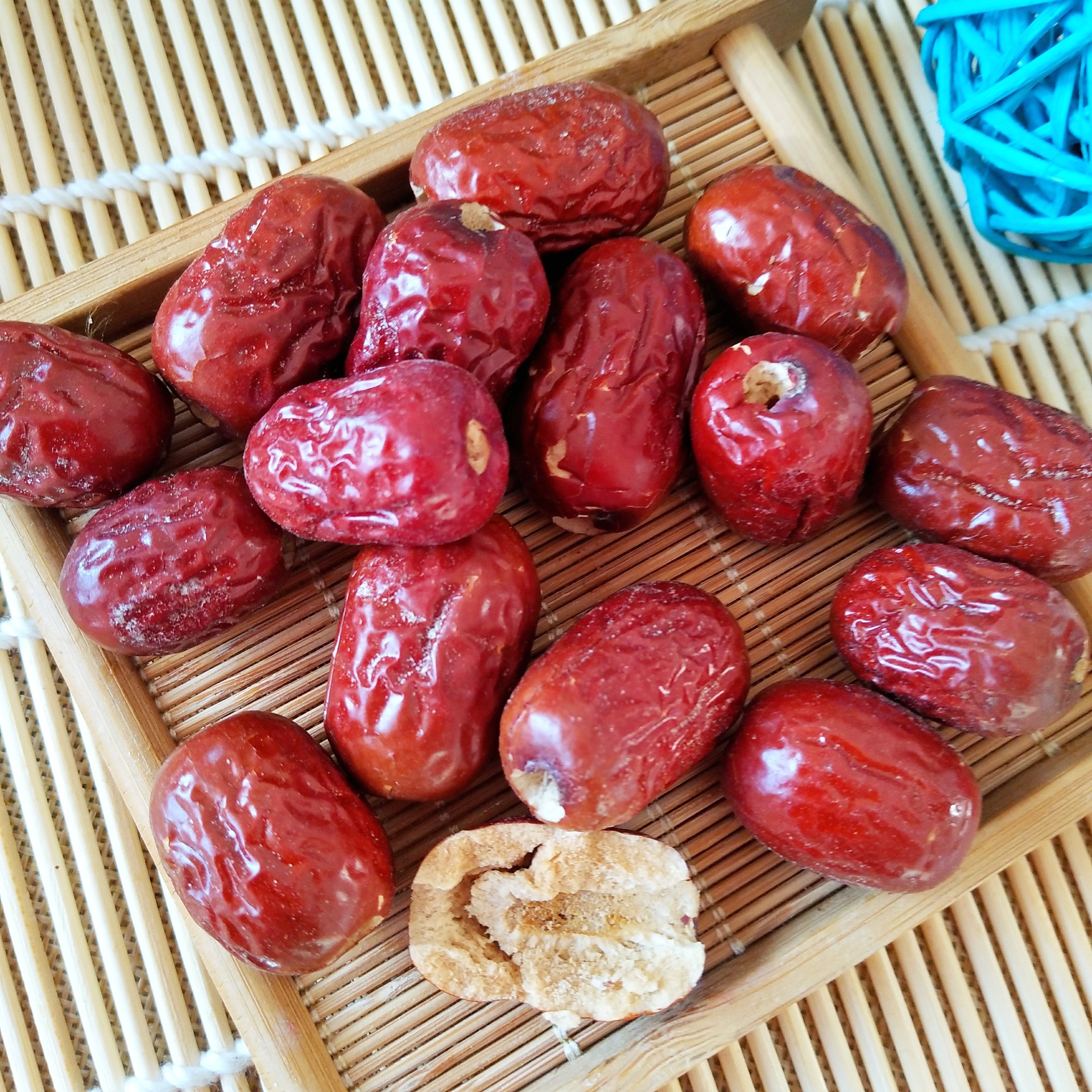 新疆红枣冻干脆枣 香酥脆枣灰枣非油炸 无核干脆零食 批发