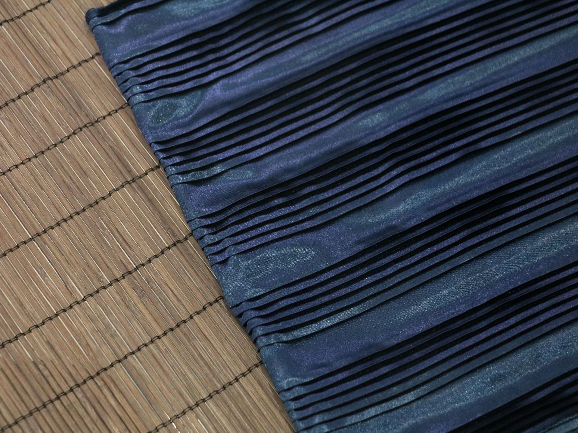 褶皱面料 布艺包面料 来样加工压皱布 色丁压褶面料 折皱