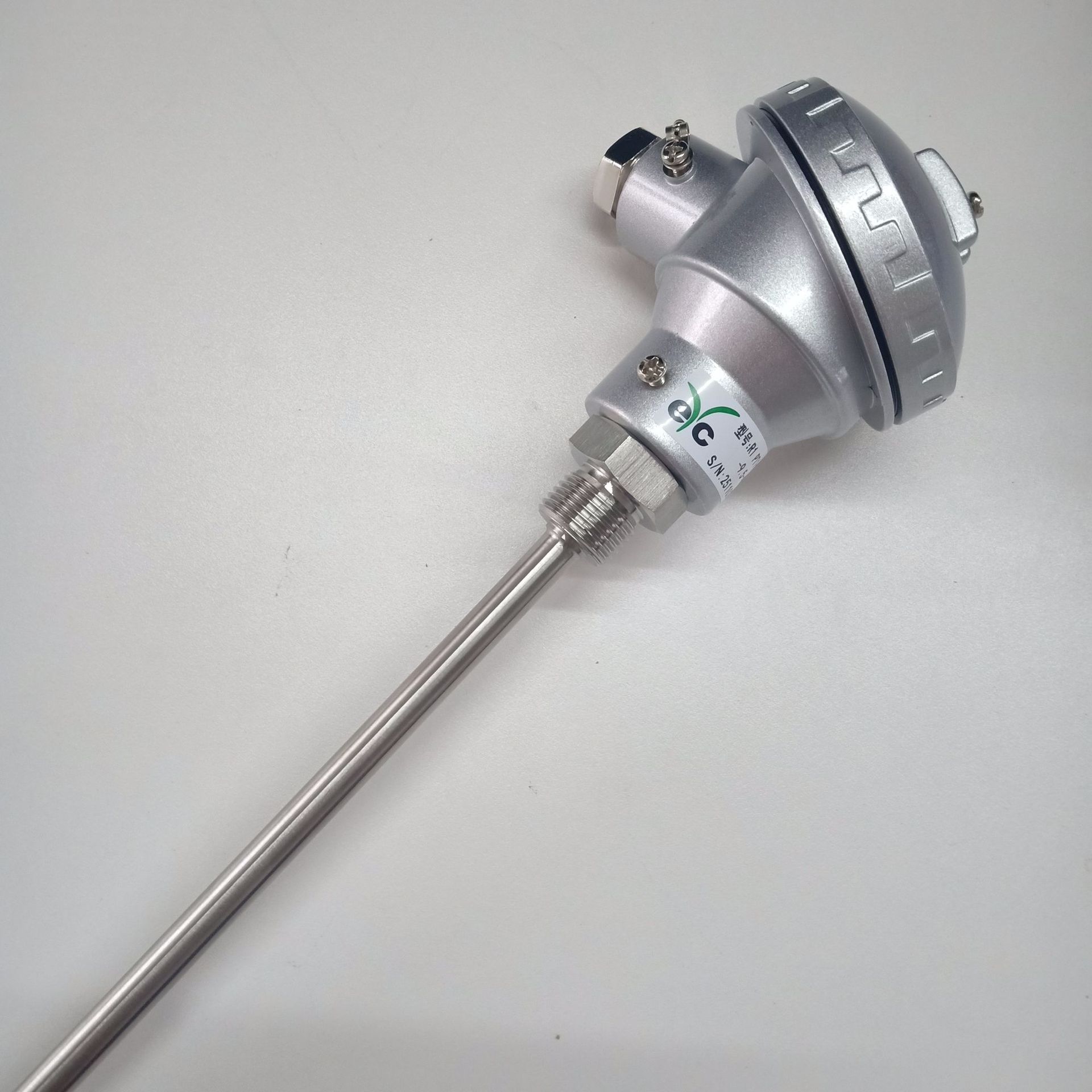 上海供应 江浙沪皖畅销 eyc温度传感器,pt100 -50-400度 4-20ma