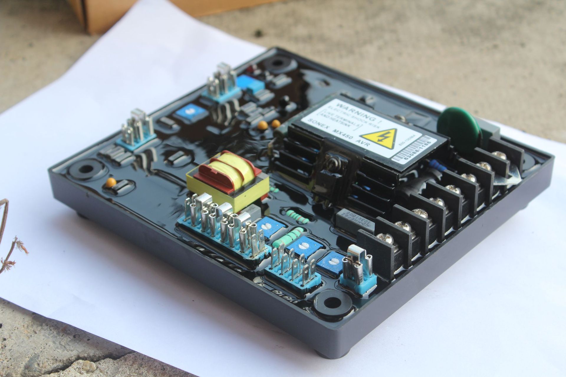 无刷发电机调节器大型avr调压板mx450稳压板控制模块大功率