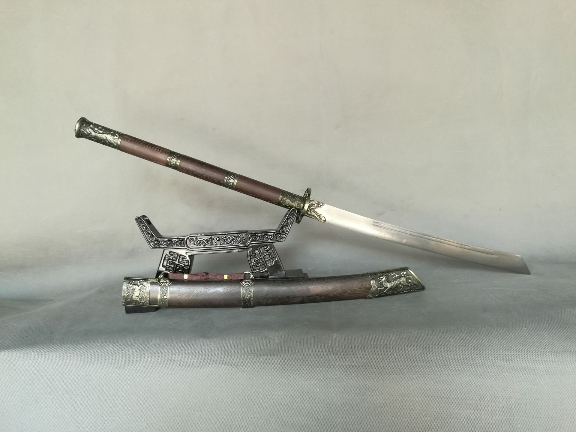 鸡翅木康熙战刀