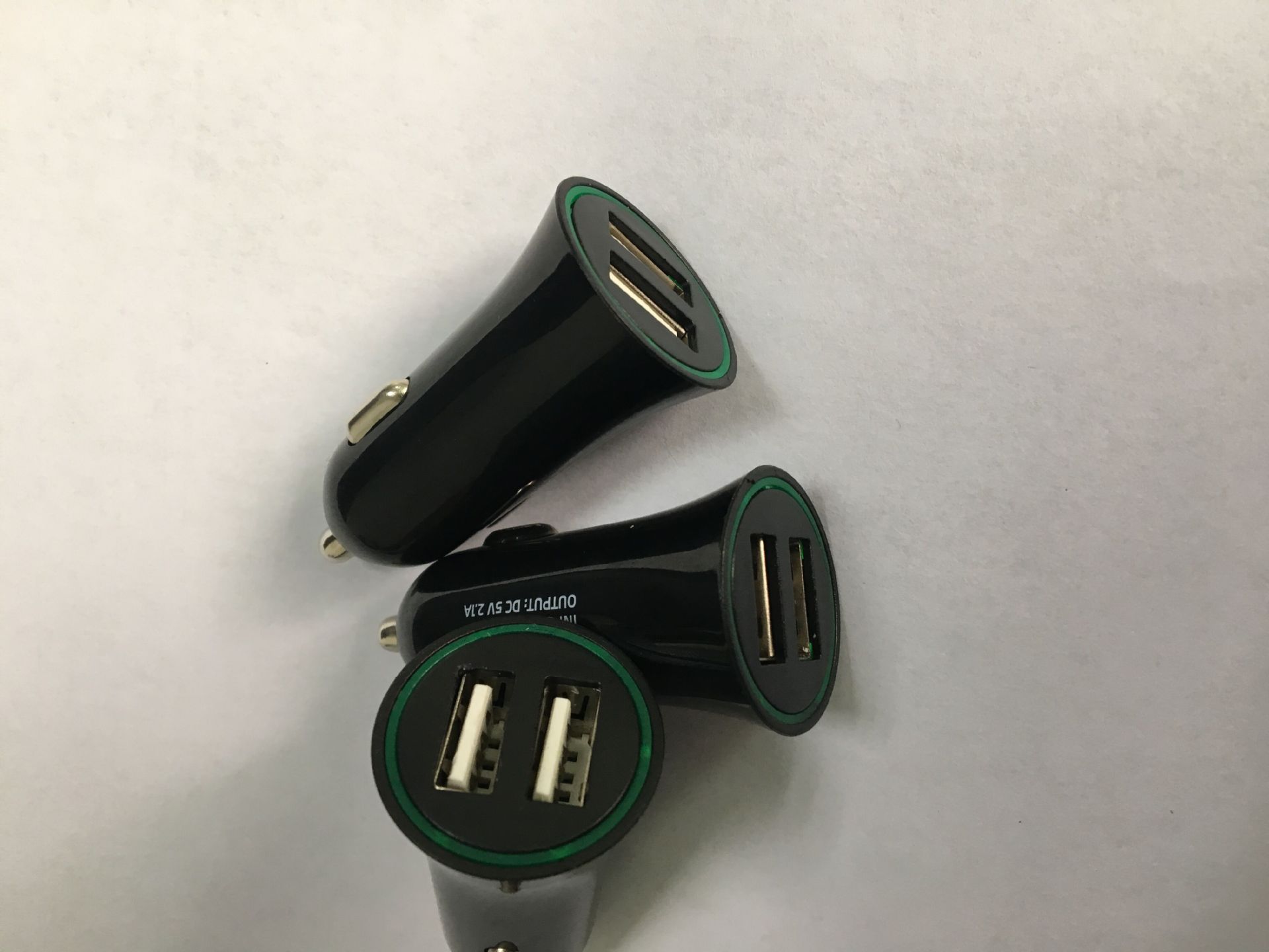 1a充电器 小喇叭车充 双usb车载充电器 喇叭车充