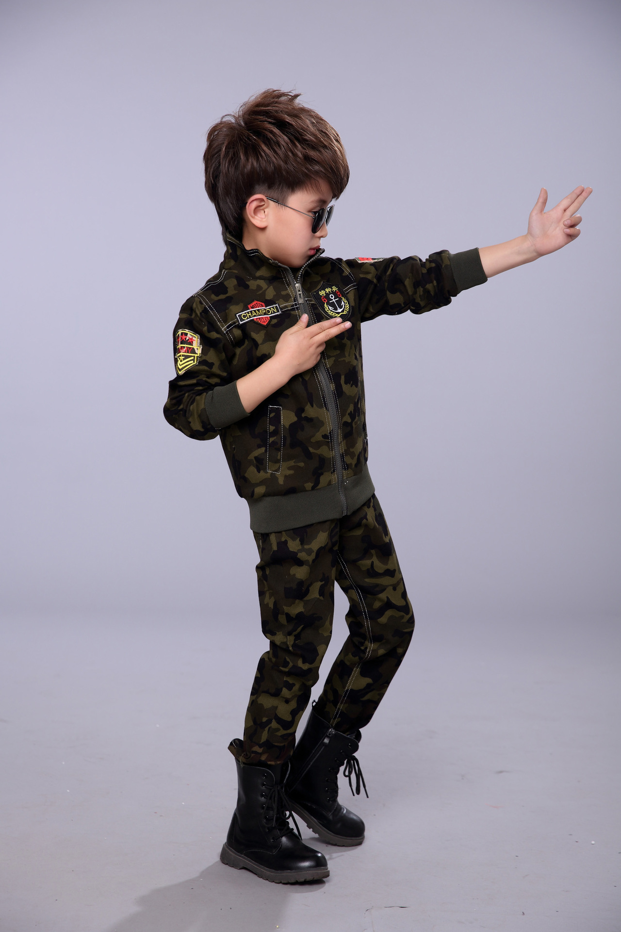 儿童迷彩服男童秋冬款加绒小孩野战特种兵服运动小军装制服套装