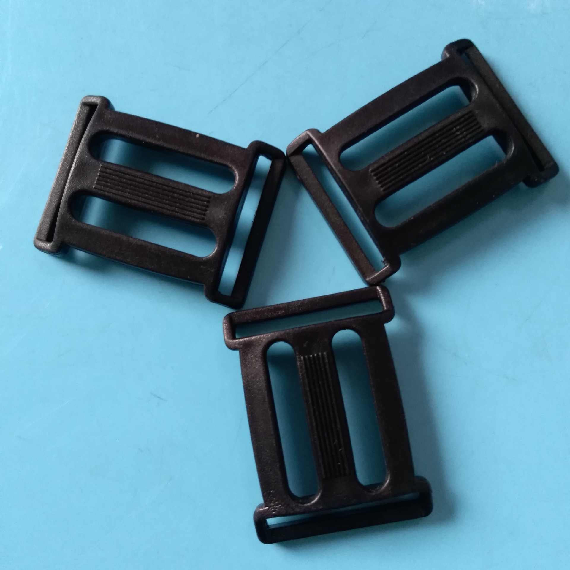 现货供应 三档扣 双边日字扣 内径25mm 25mm织带调节扣 款式多样