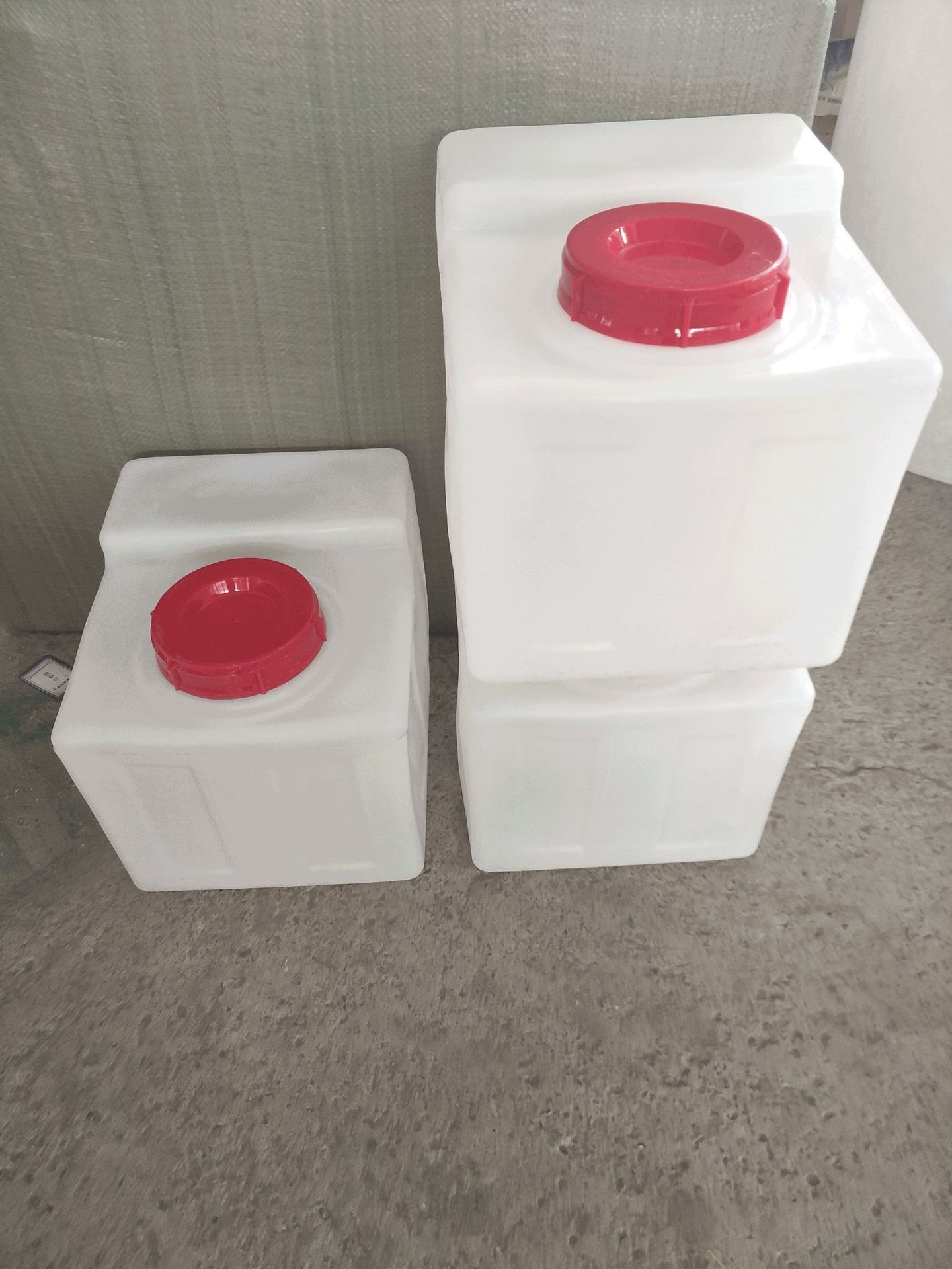 济南厂家直销40l方形塑料桶方形加药箱方桶方箱