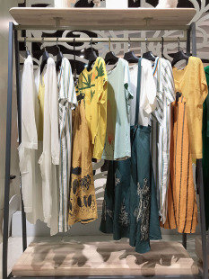 香港品牌丽迪莎2019春装上新 休闲棉麻品牌 品牌女装折扣批发