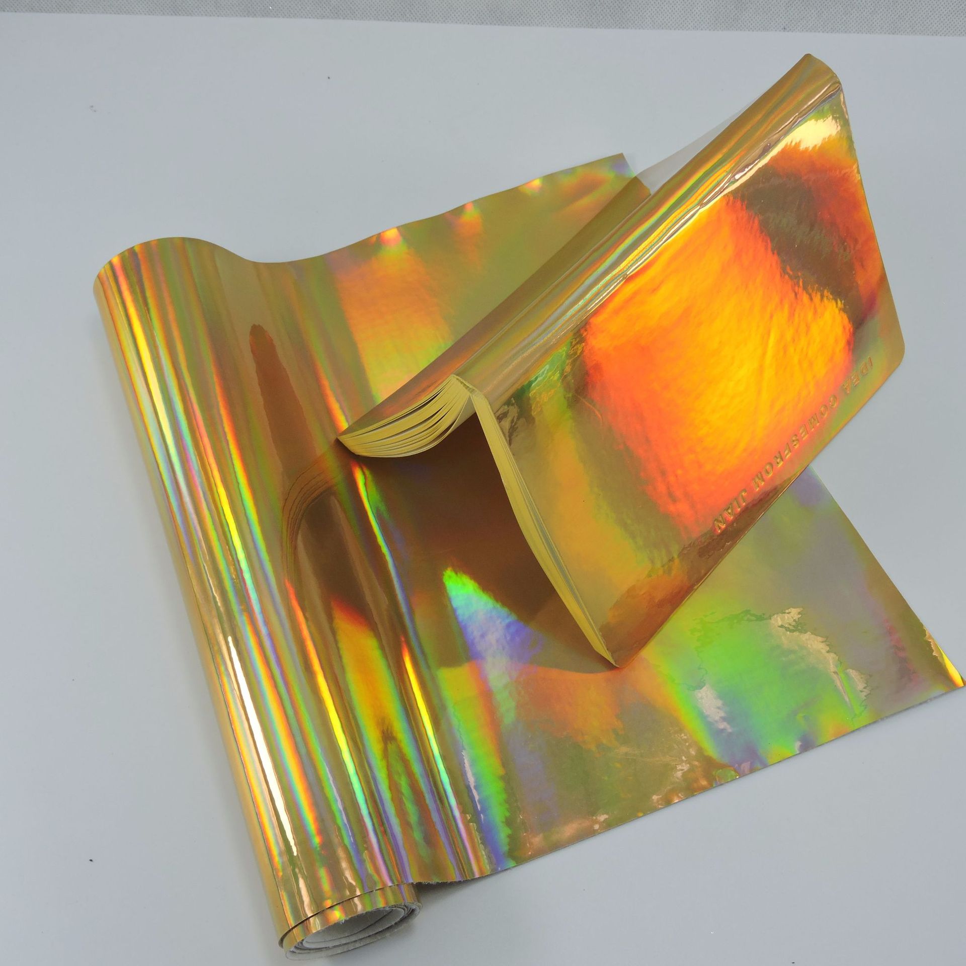 新款供应 镭射皮 镭射幻彩面料 镭射皮料 金属面料 镭射pu面料