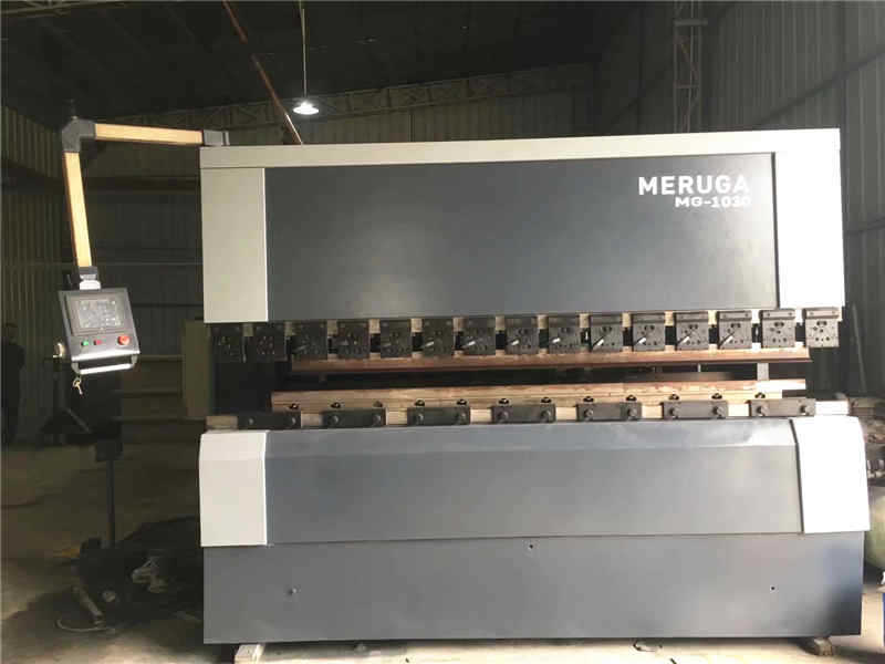 供应二手米路嘉数控折弯机 100吨下动式电液伺服折弯机 模具齐全