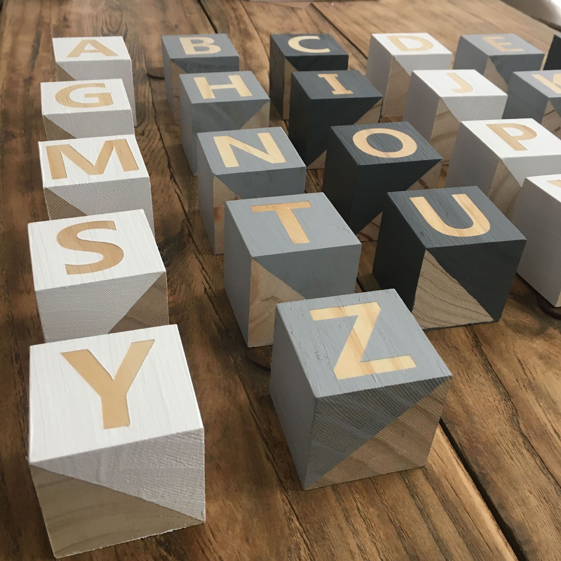北欧ins摆件实木26英文字母方块 家居工艺品宝宝教学摆件拍摄道具