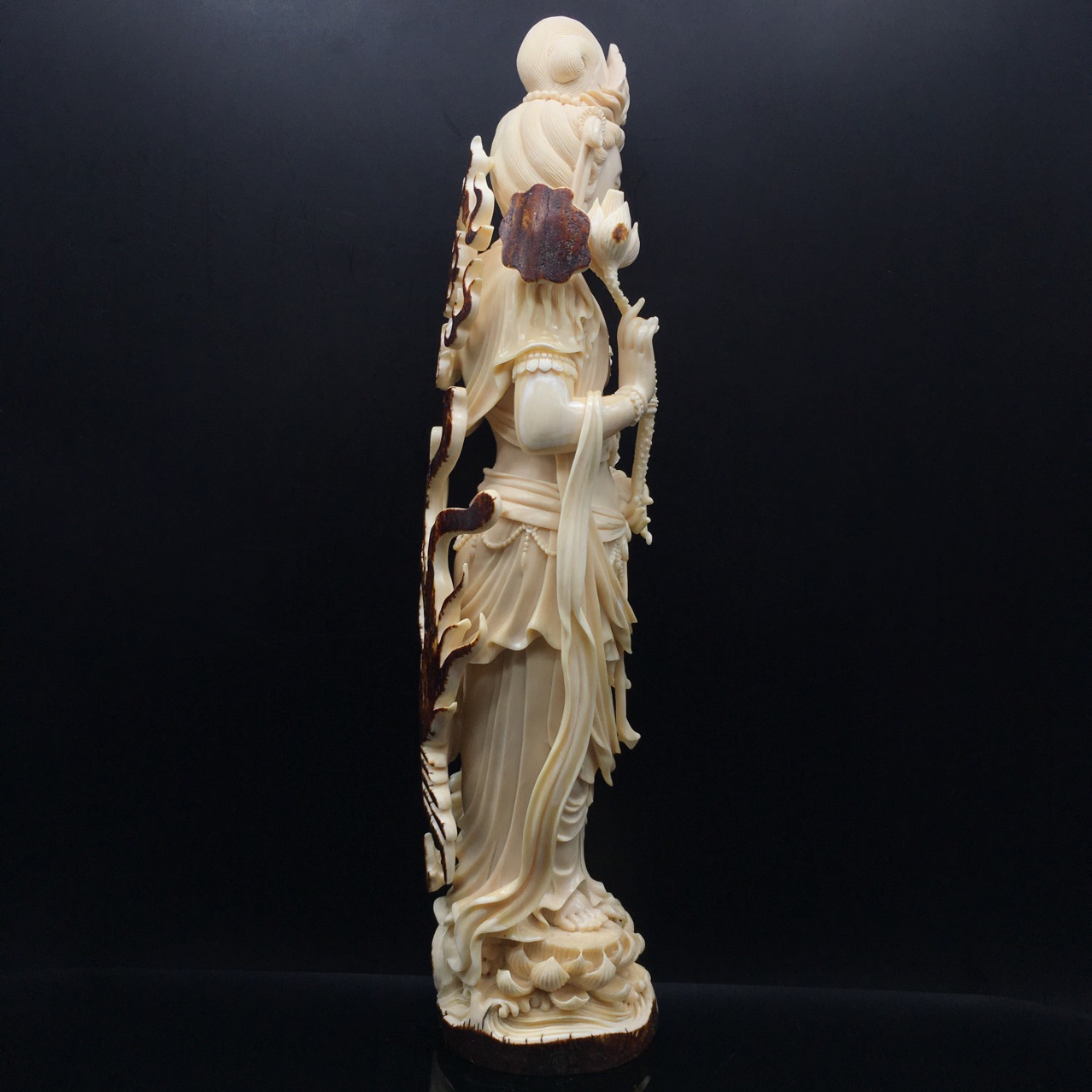 猛犸象牙工艺品摆件持莲观音