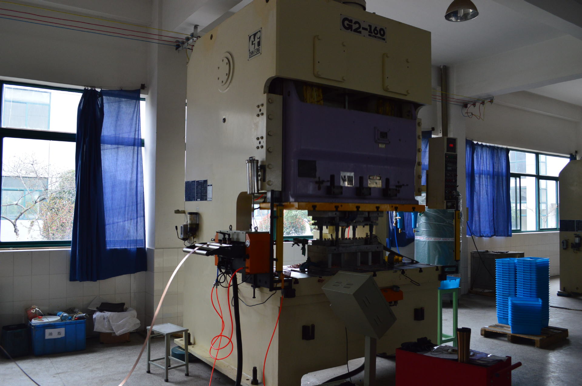 80300t冲床对外精冲加工