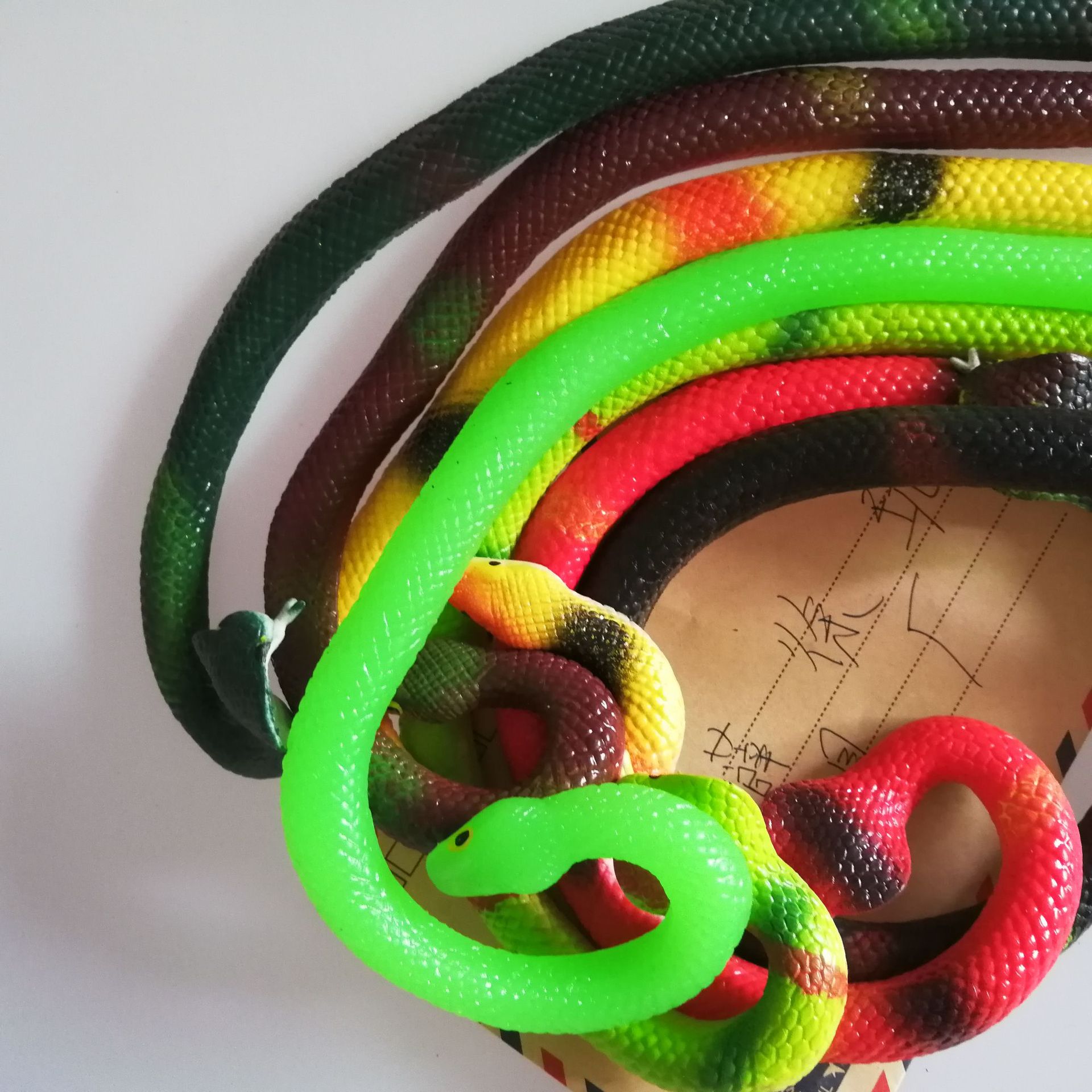 厂家直销 仿真玩具大号90cm蛇橡胶蛇假蛇眼镜蛇鬼节吓人整蛊道具