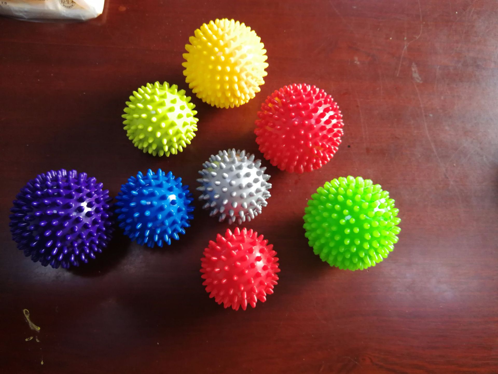 厂家直销 刺猬球瑜伽按摩球pvc按摩球筋膜球钉子球穴位按摩球