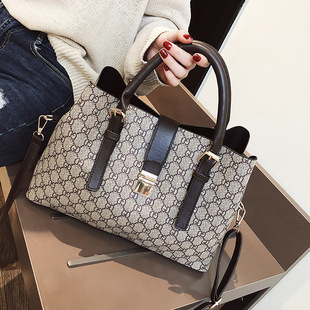 欧美大牌撞色大包包