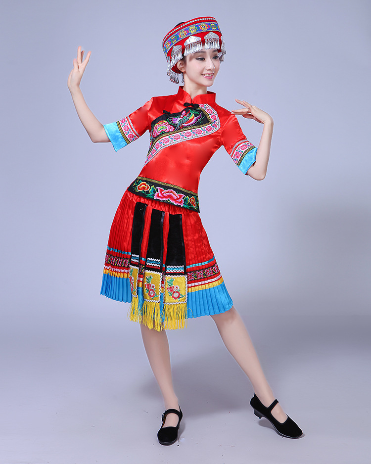 新款苗族服装女成人跳舞蹈演出服装云南少数民族湘西瑶族表演服饰