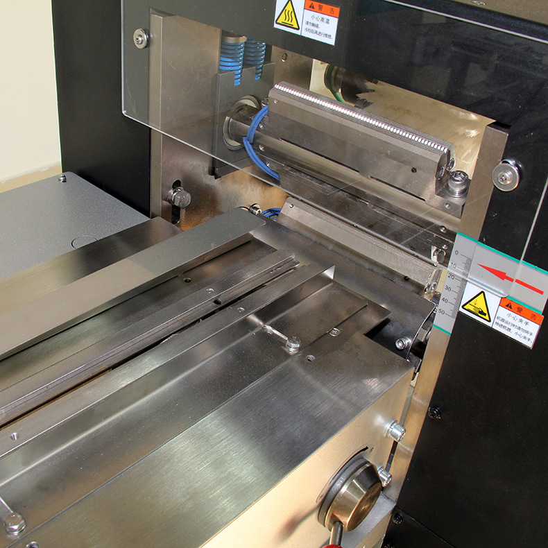 佛山松川珠冠全自动通用多功能伺服枕式包装机自动化包装机sz580