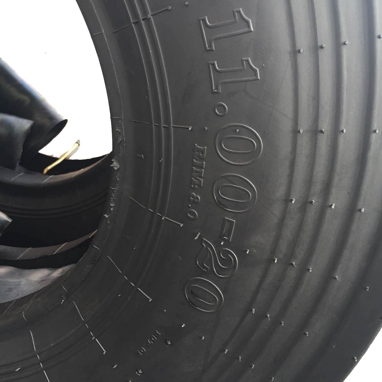 现货销售光面轮胎11.00-20工程机械压路机轮胎 全新三包