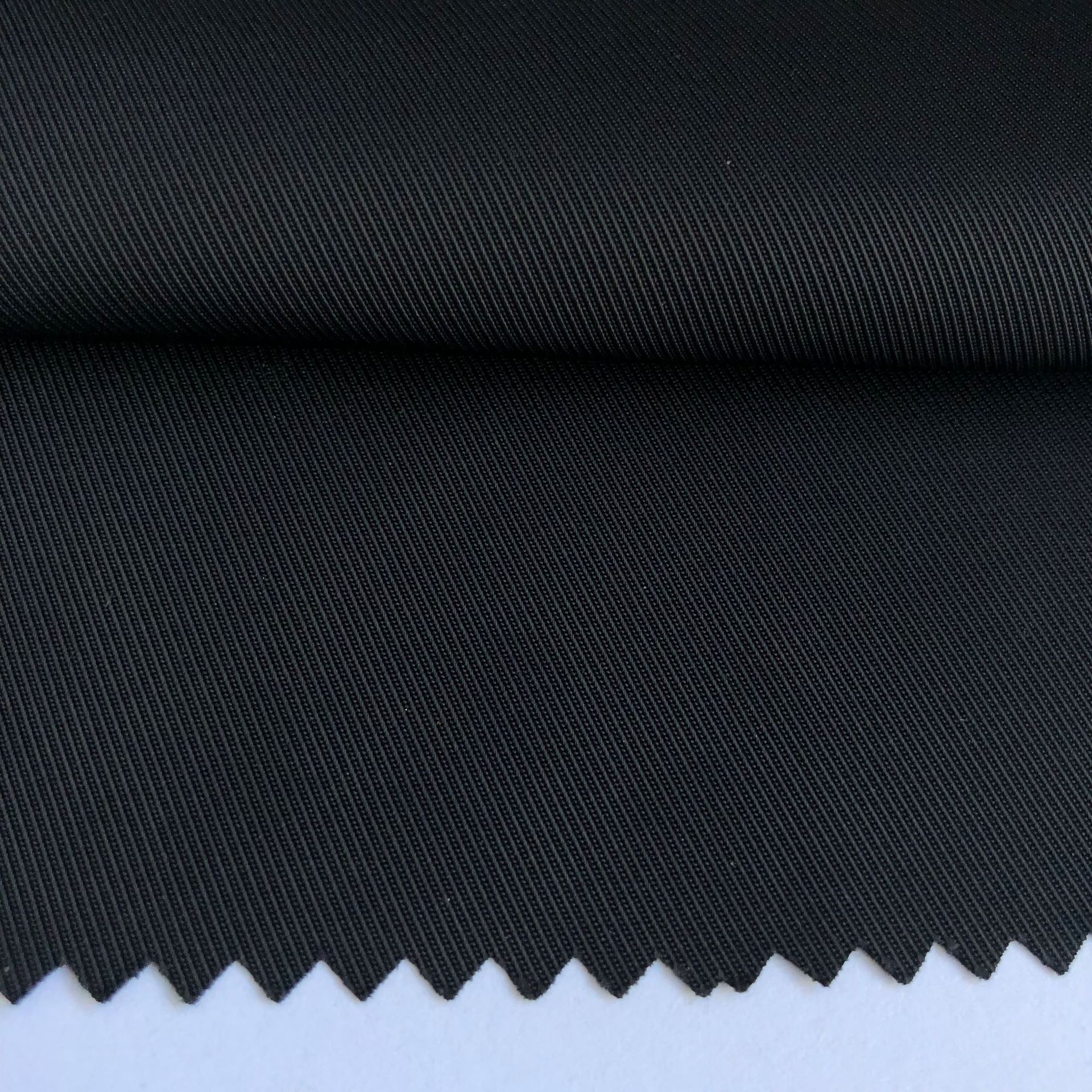 【现货供应】150d粗斜 纹骑兵斜防水记忆面料 羽绒服风衣夹克面料