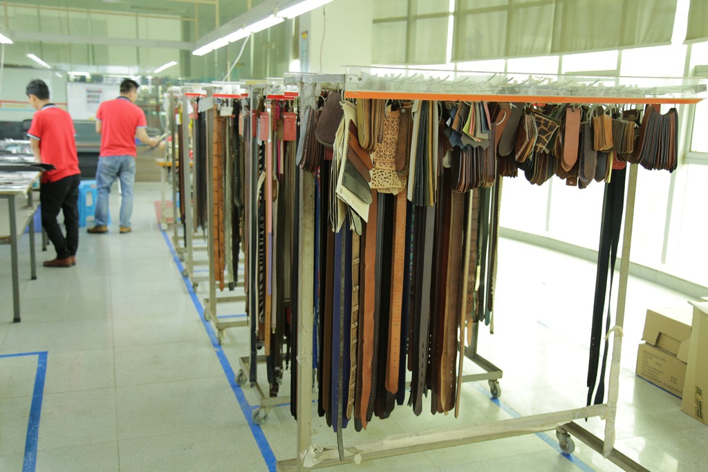 骏威皮具皮带腰带oem男士女士定制生产现场