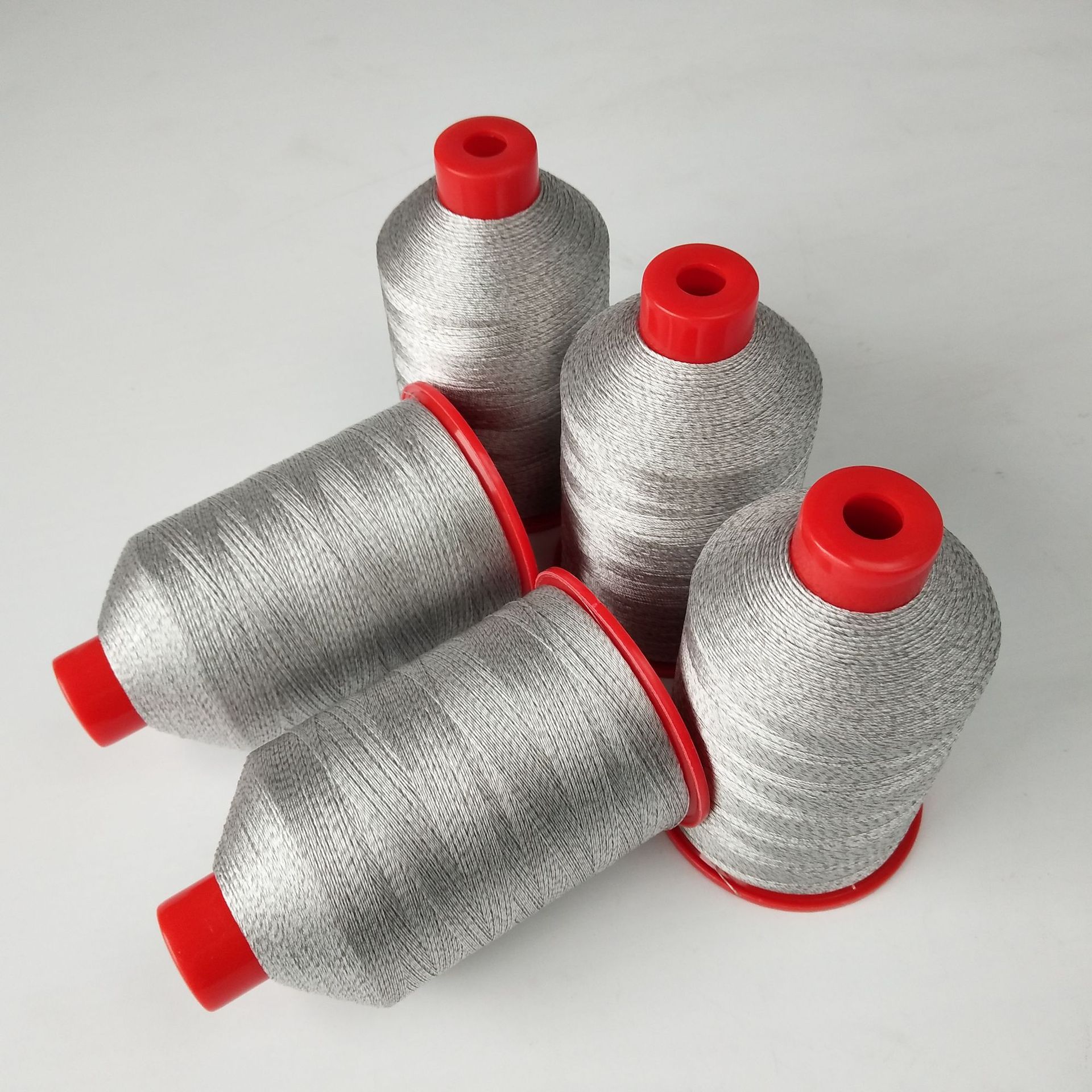 150d/3涤纶长丝防静电缝纫线 不锈钢纤维导电线 200克/卷