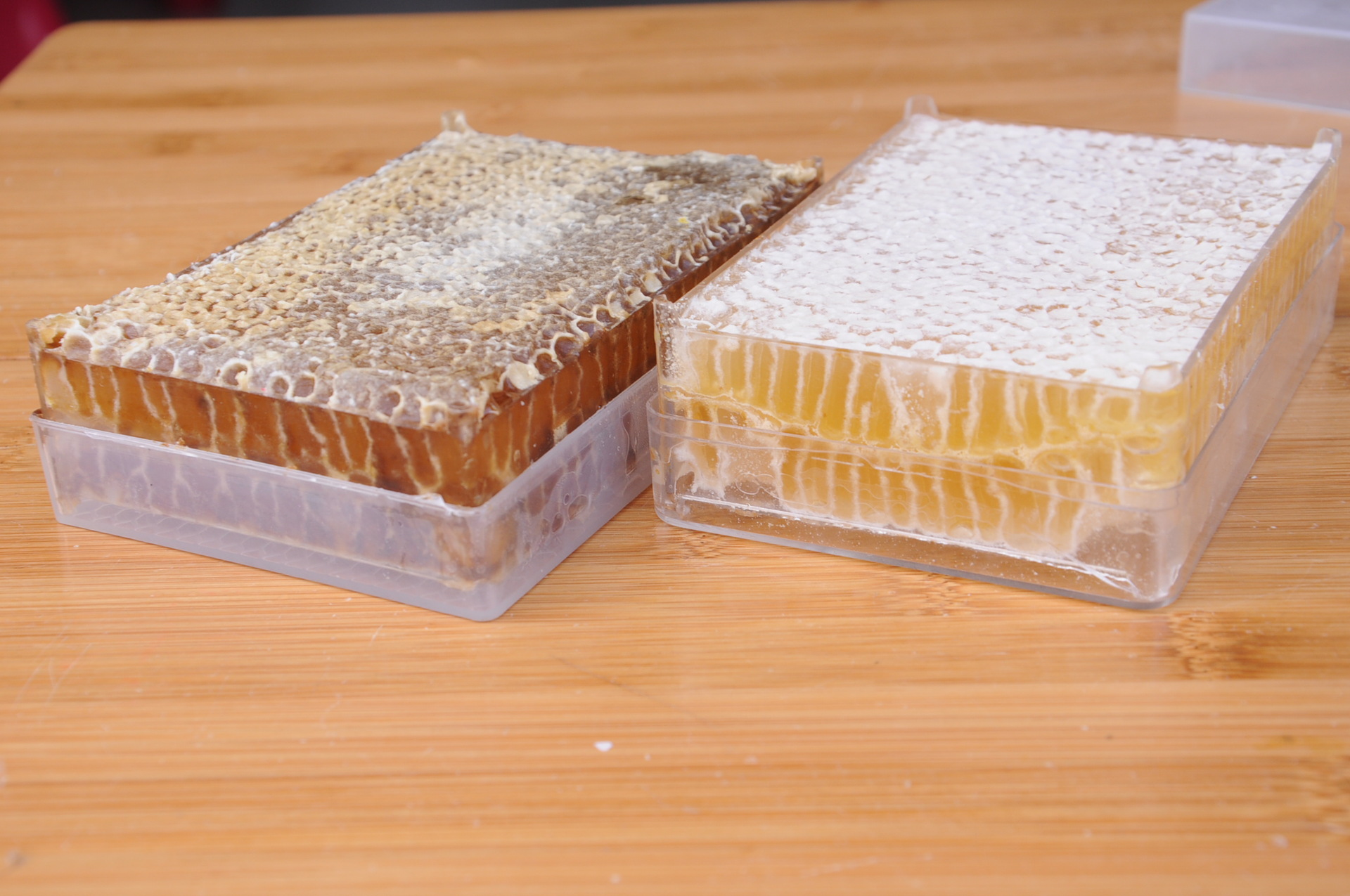 蜂蜜-深山农家蜂场自养自产500g老蜂巢蜜1斤黑蜂巢窝蜜零添加一件代发