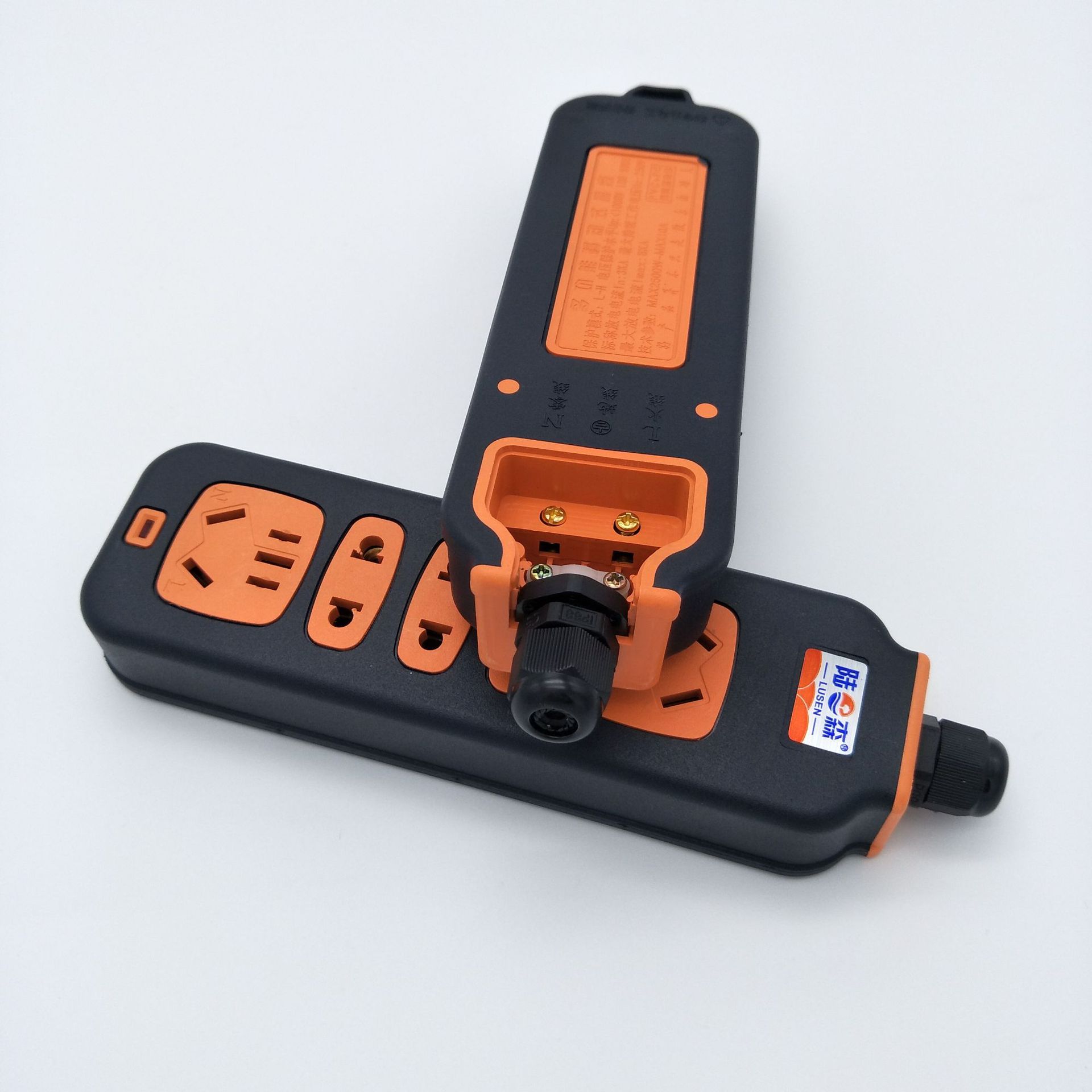 新款防水地拖插座 一体包胶双铜片大功率排插 阻燃抗摔多功能插板