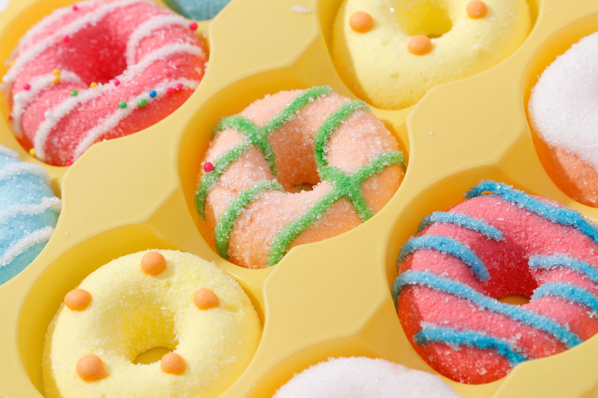 厂家直销棉花糖创意礼盒装110g蛋糕烘焙装饰彩色形状儿童软糖批发