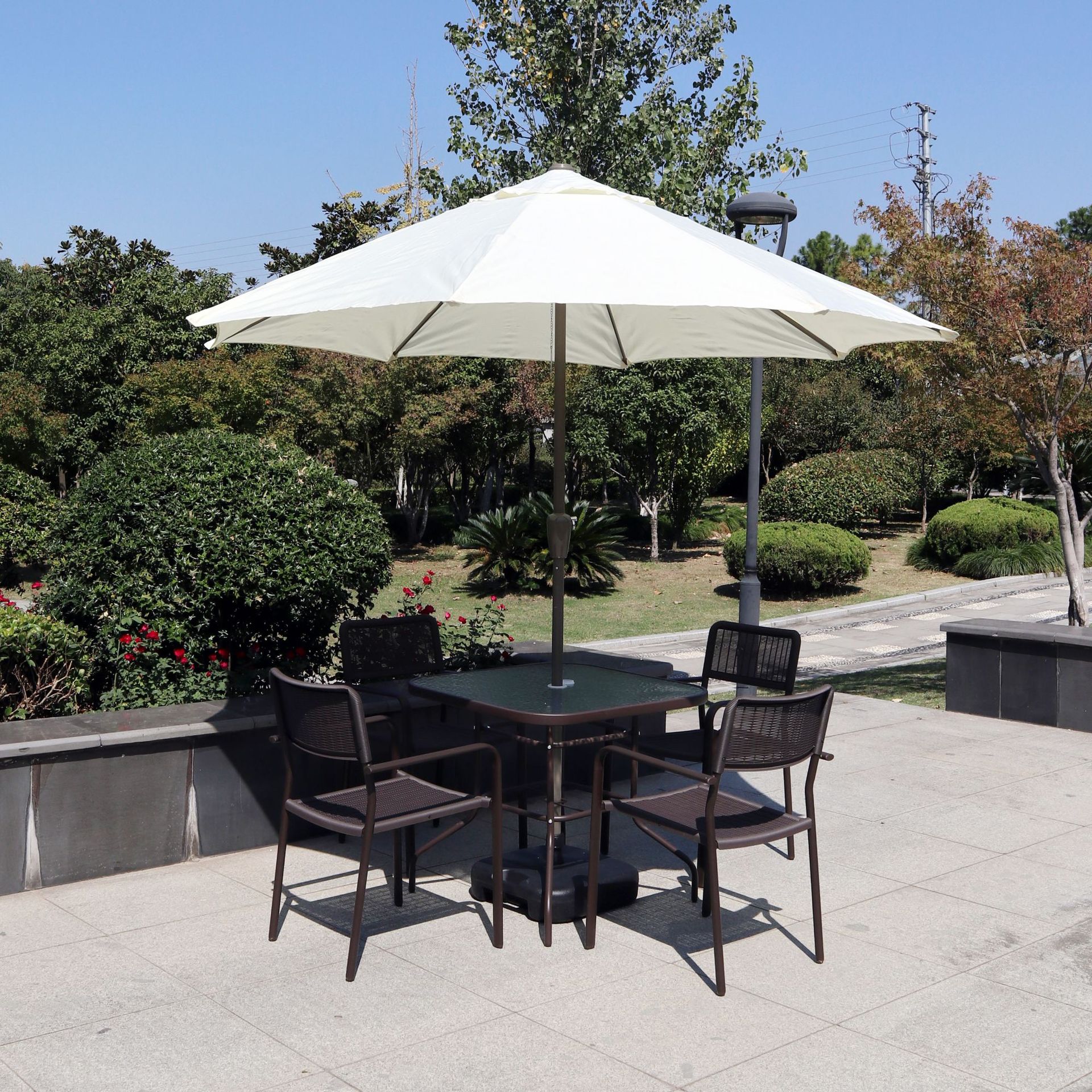 户外桌椅藤椅伞组合露天阳台庭院三五件套咖啡奶茶店仿藤塑板桌椅