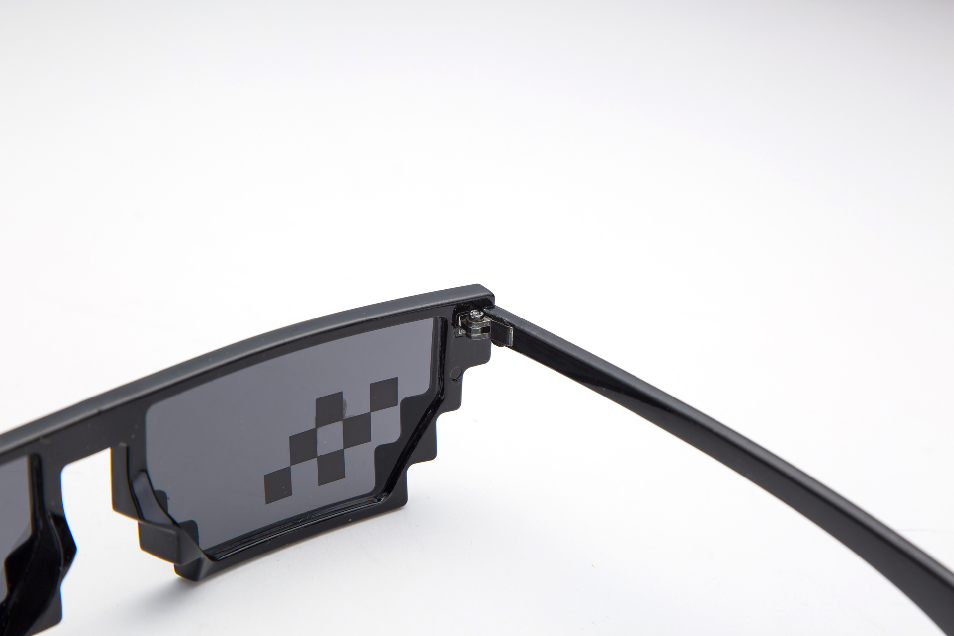 2018新款马赛克眼镜平光太阳镜二次元嘻哈墨镜时尚男女款批发