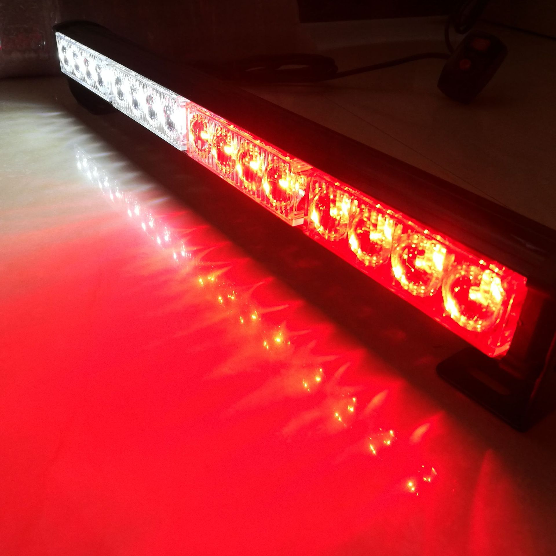 厂家直销 led汽车长条灯 16led爆闪灯 长条车顶灯 4灯4节长排灯