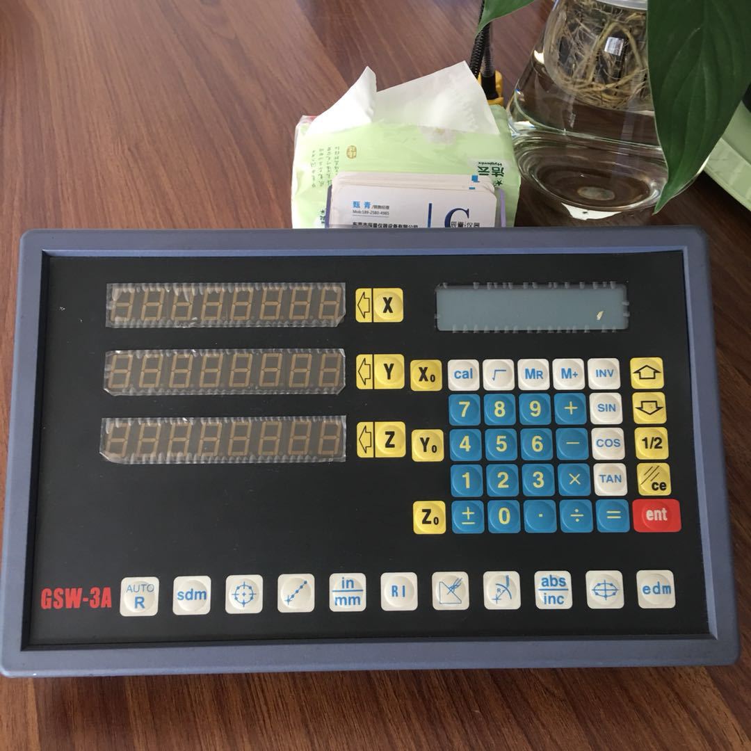 出售闲置万濠投影仪dc-3000数显显示屏,二次元影像测量仪通用