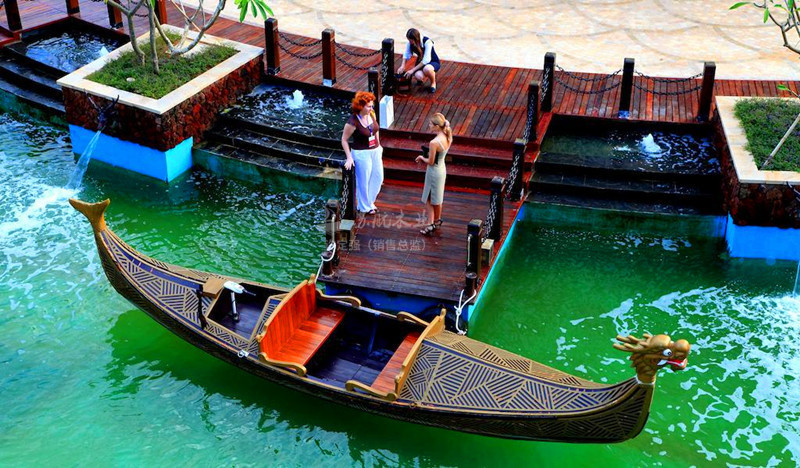 苏航厂家私人供应7米威尼斯贡多拉手划船豪华电动游船景区装饰船