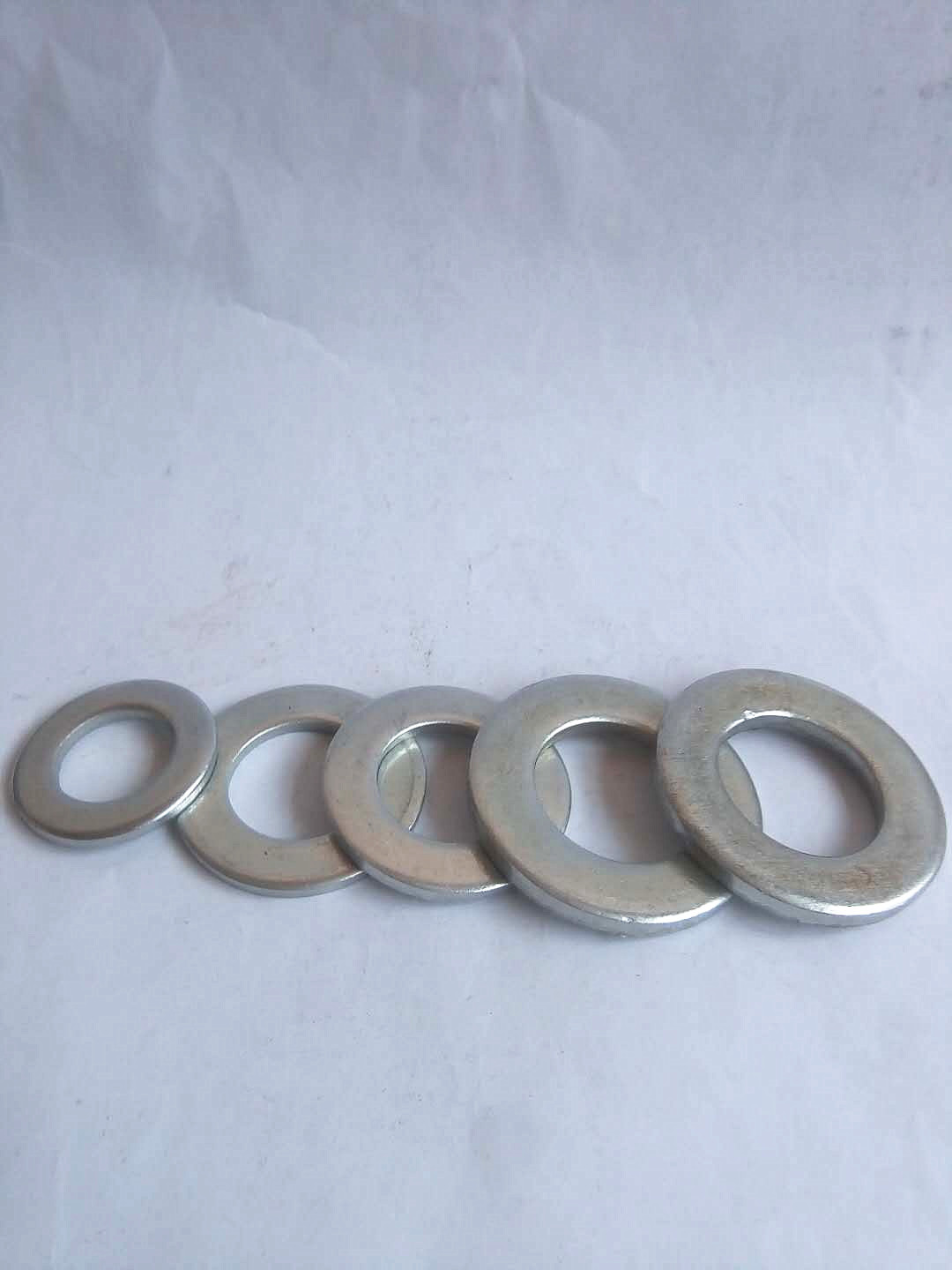现货供应镀锌平垫 垫圈 gb97 gb96白锌彩锌国标加大加厚平垫片