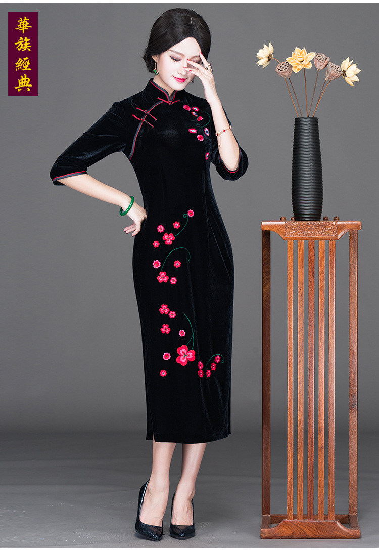 直销2018春秋新款改良丝绒旗袍 中长款绣花日常修身显瘦旗袍批发